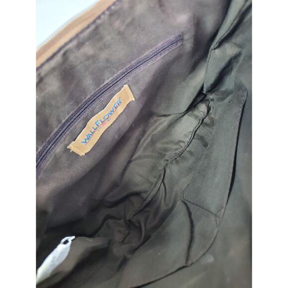 Wallflower medium brown faux leather (vinyl) crossbody bag purse - Picture 6 of 7